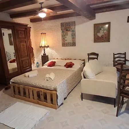 Taverna -sunce- With Jacuzzi