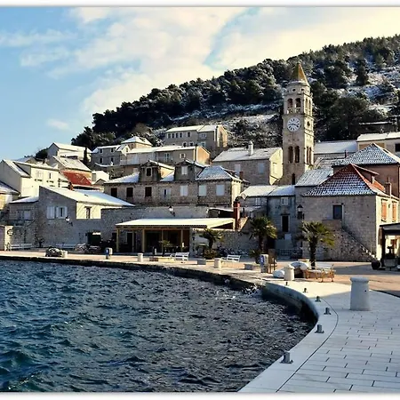 Taverna -sunce- With Jacuzzi *