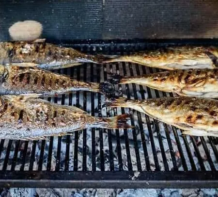 Taverna -sunce- With Jacuzzi Vis