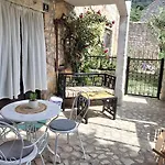 דירה Rustic Taverna Sunce & Jacuzi *