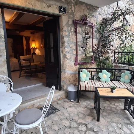 Taverna -sunce- With Jacuzzi *