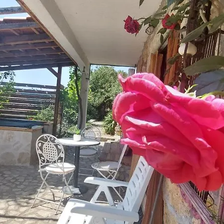 Apartment Taverna -sunce- With Jacuzzi