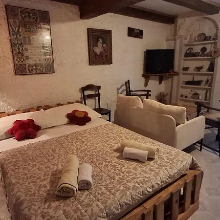 Taverna -sunce- With Jacuzzi فيس