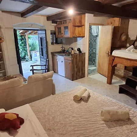 Rustic Taverna Sunce & Jacuzi Apartamento