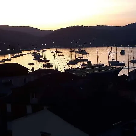 Taverna -sunce- With Jacuzzi * Vis